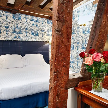 Hotel Relais Du Vieux 4*